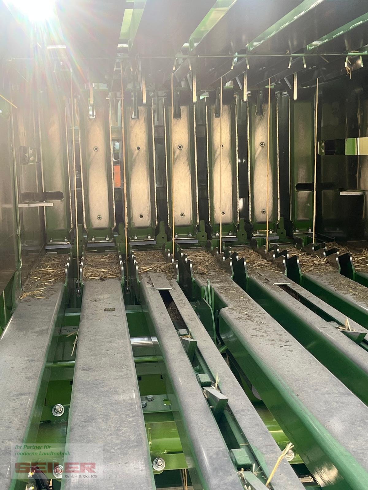 Großpackenpresse typu Krone Big Pack 1270 VC, Gebrauchtmaschine v Ansbach (Obrázek 9)