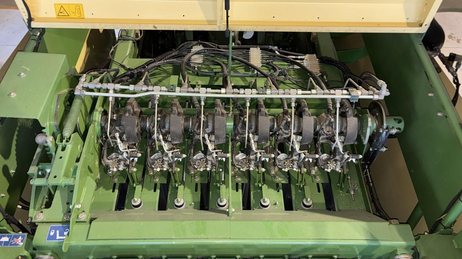 Großpackenpresse van het type Krone Big Pack 1270 XC, Gebrauchtmaschine in Möttingen (Foto 11)