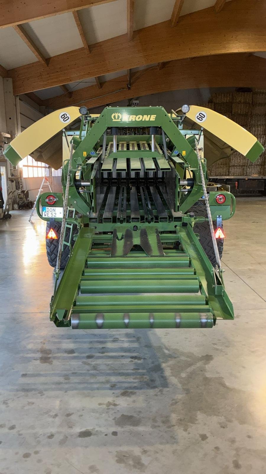 Großpackenpresse van het type Krone Big Pack 1270 XC, Gebrauchtmaschine in Möttingen (Foto 12)