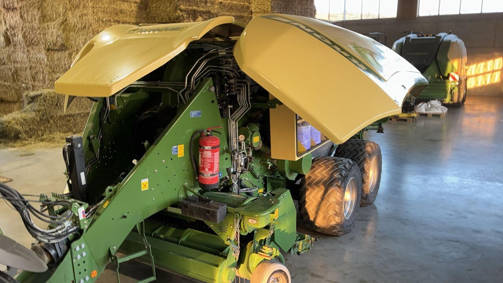 Großpackenpresse van het type Krone Big Pack 1270 XC, Gebrauchtmaschine in Möttingen (Foto 13)