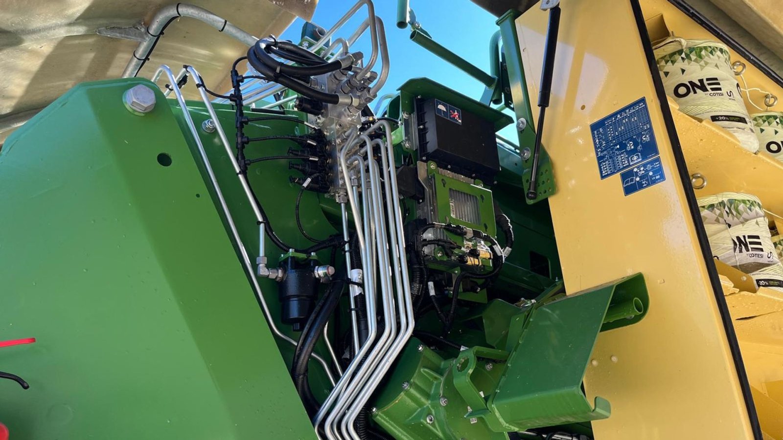 Großpackenpresse a típus Krone Big Pack 1290 HDP II XC Demo, Gebrauchtmaschine ekkor: Nykøbing Mors (Kép 17)