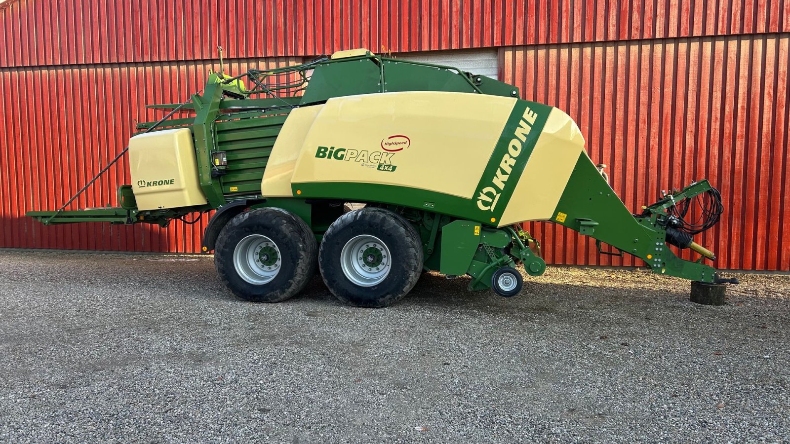 Großpackenpresse типа Krone BigPack 4x4 HighSpeed, Gebrauchtmaschine в Horsens (Фотография 1)