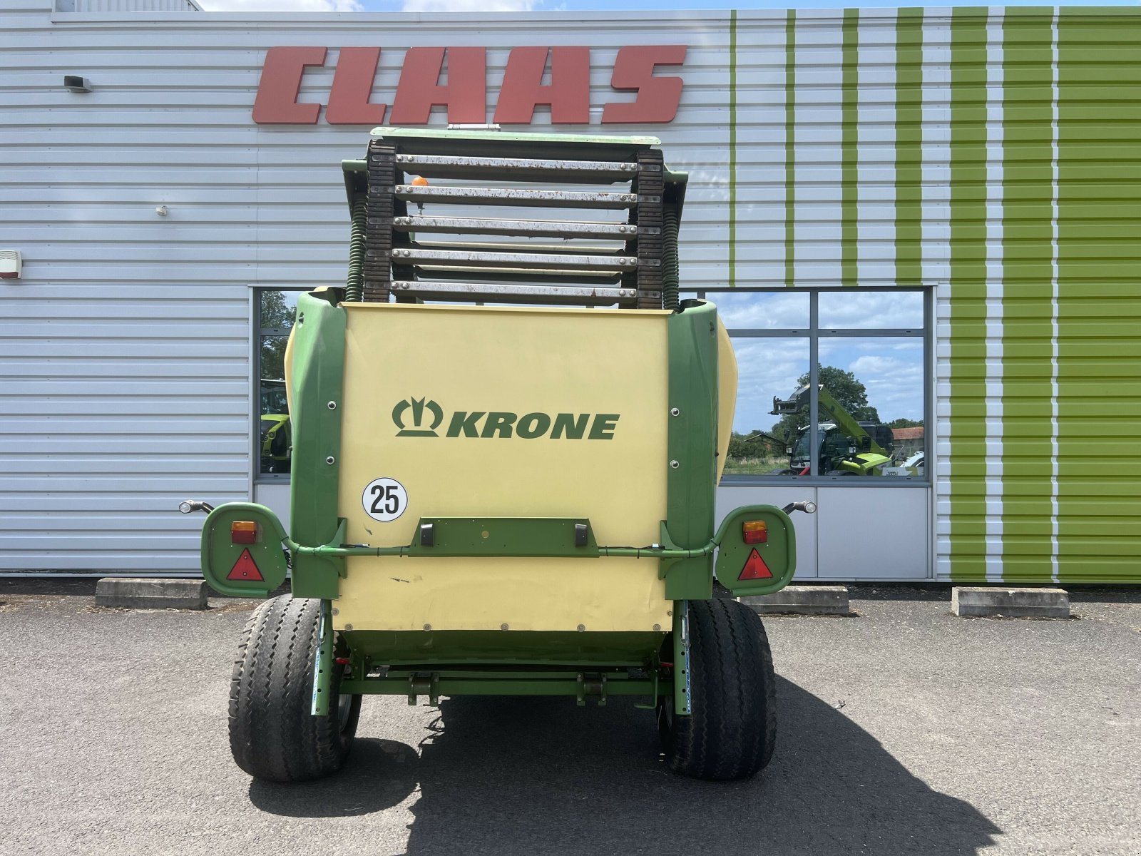 Großpackenpresse des Typs Krone COMPRIMA F 155 XC, Gebrauchtmaschine in Gannat (Bild 8)