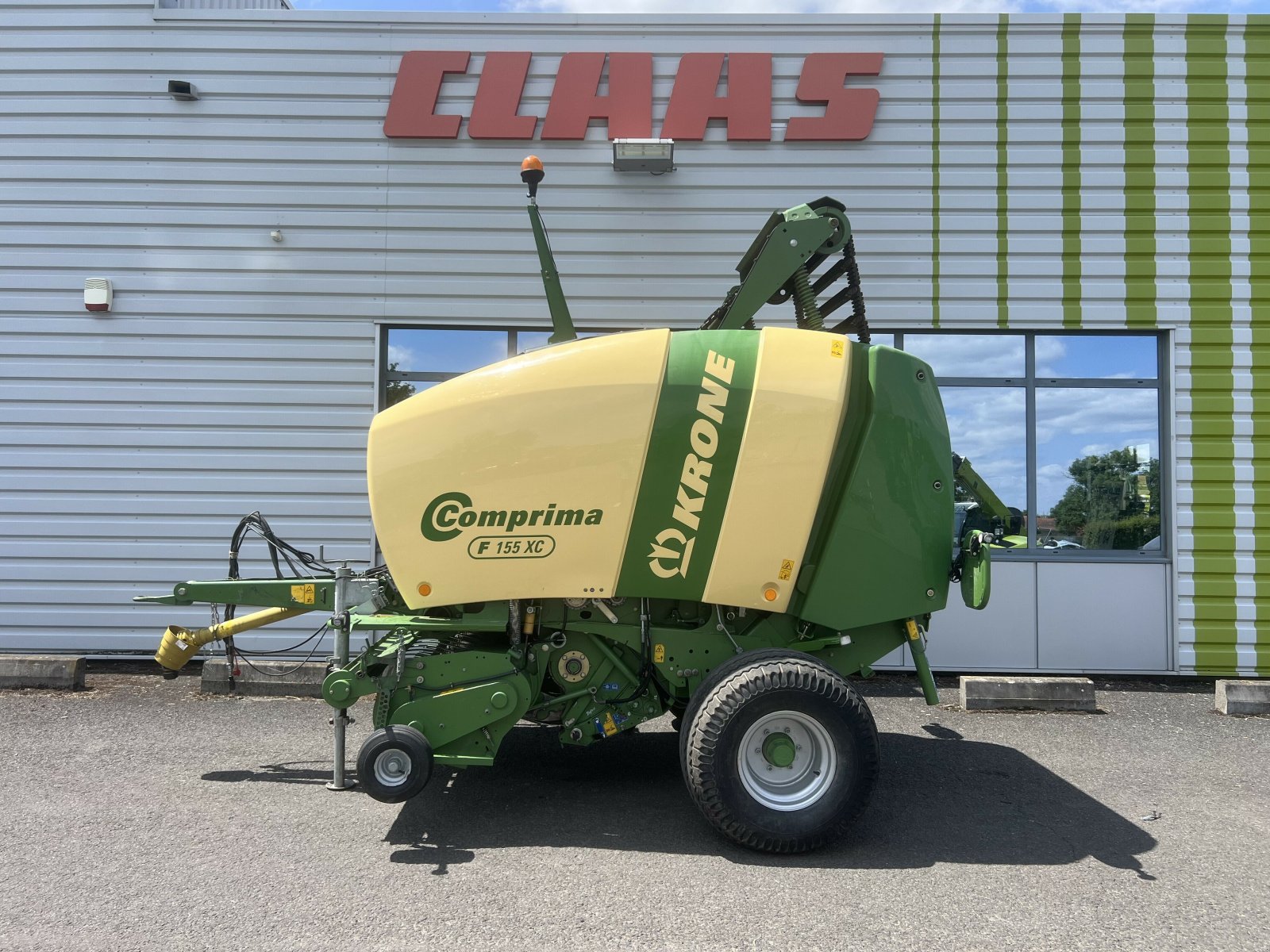 Großpackenpresse des Typs Krone COMPRIMA F 155 XC, Gebrauchtmaschine in Gannat (Bild 4)