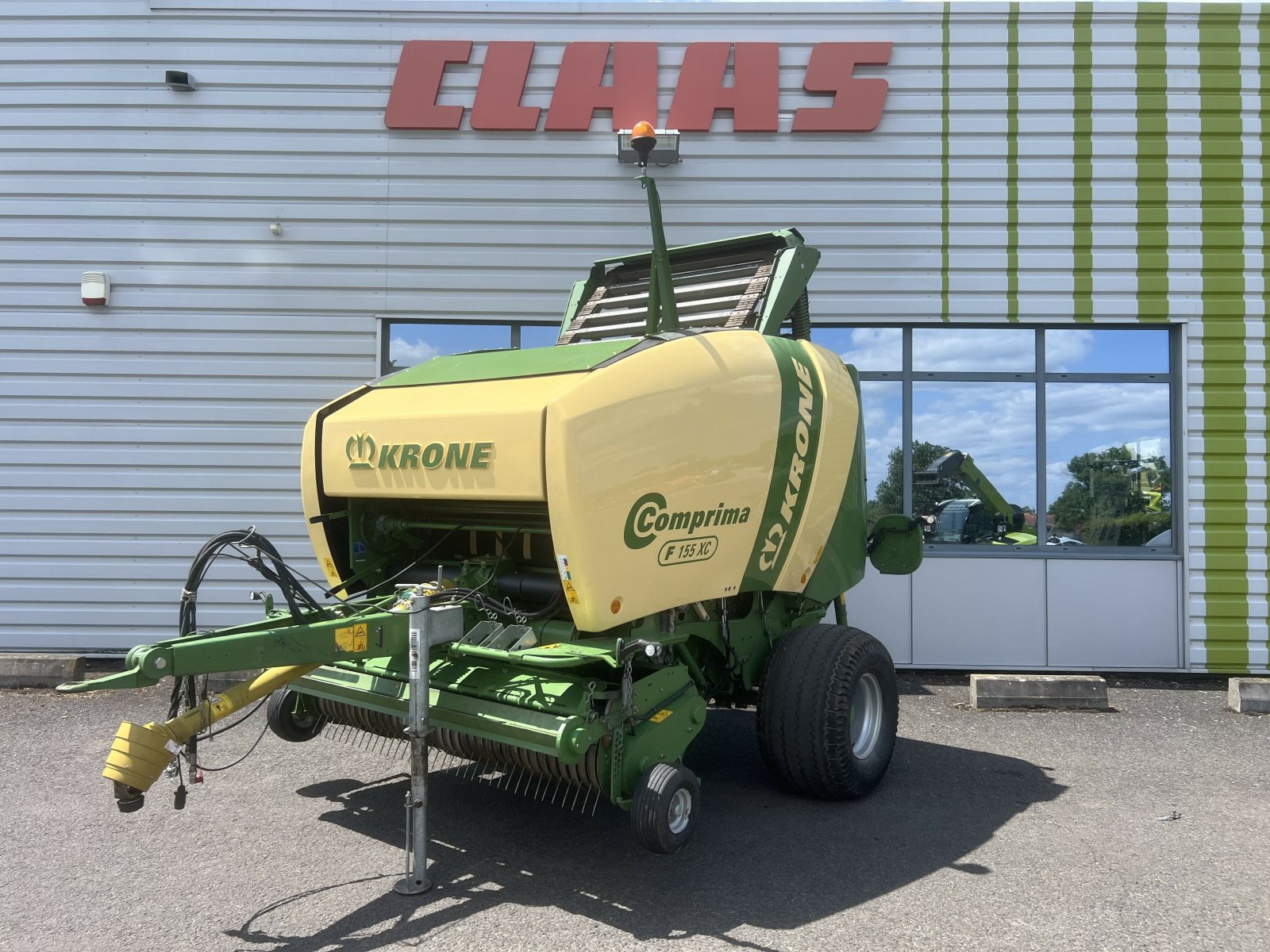 Großpackenpresse des Typs Krone COMPRIMA F 155 XC, Gebrauchtmaschine in Gannat (Bild 3)