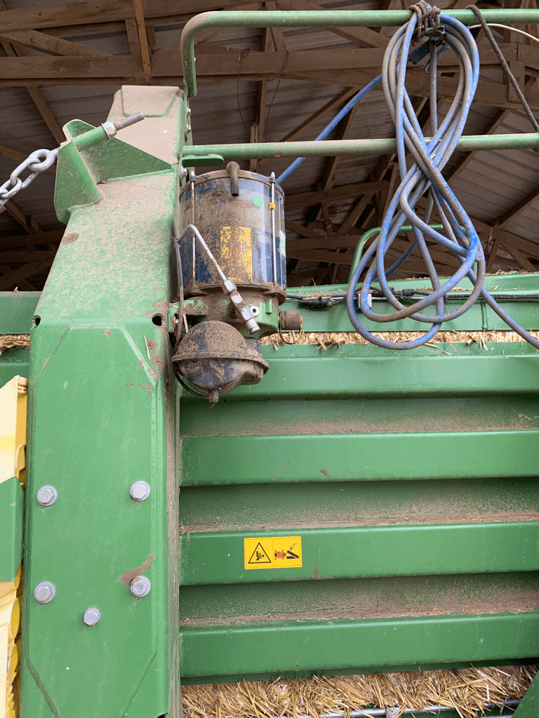 Großpackenpresse des Typs Krone STANDARD, Gebrauchtmaschine in TREMEUR (Bild 3)
