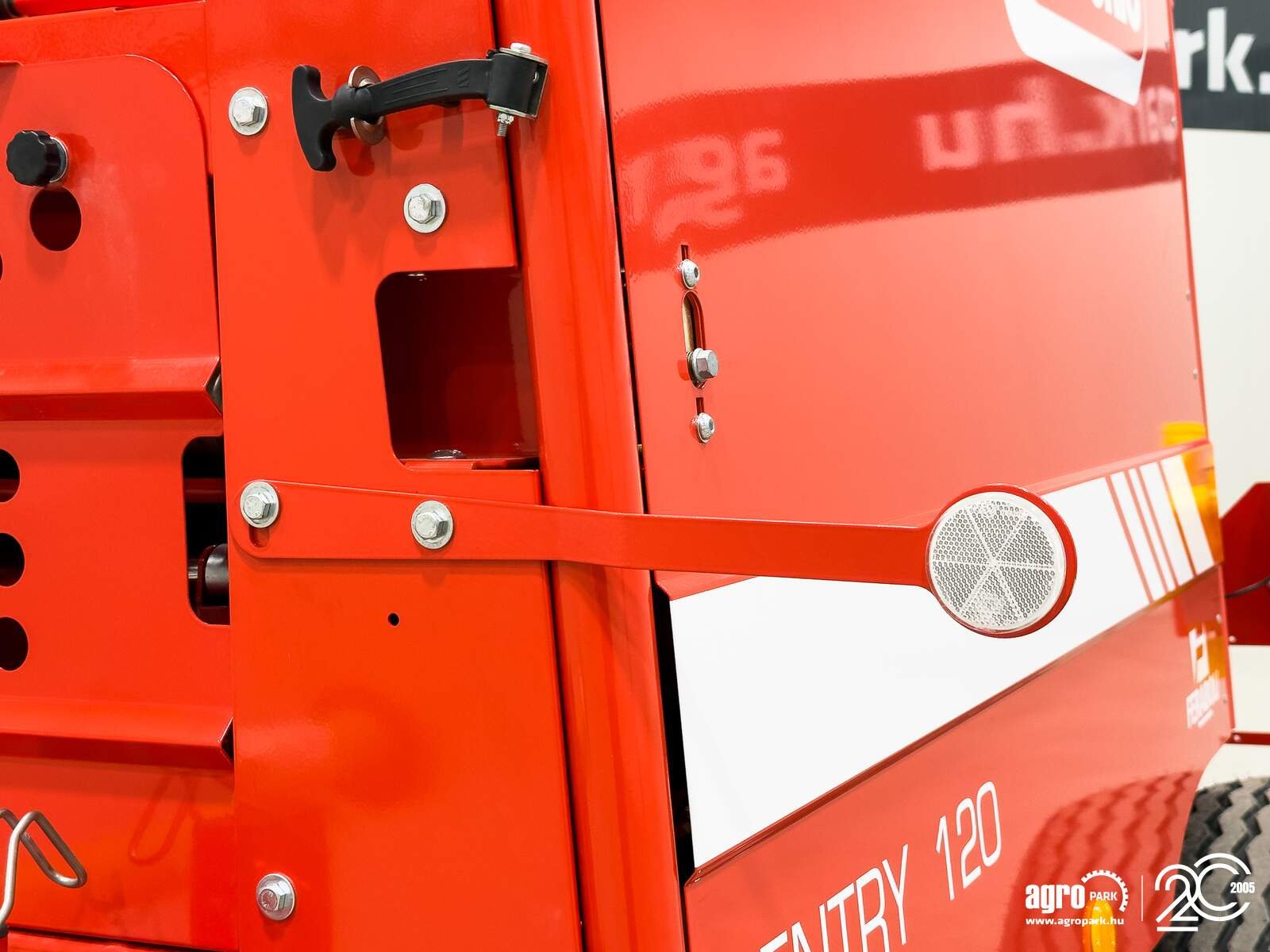 Großpackenpresse typu Maschio Entry 120, Gebrauchtmaschine v Csengele (Obrázek 16)