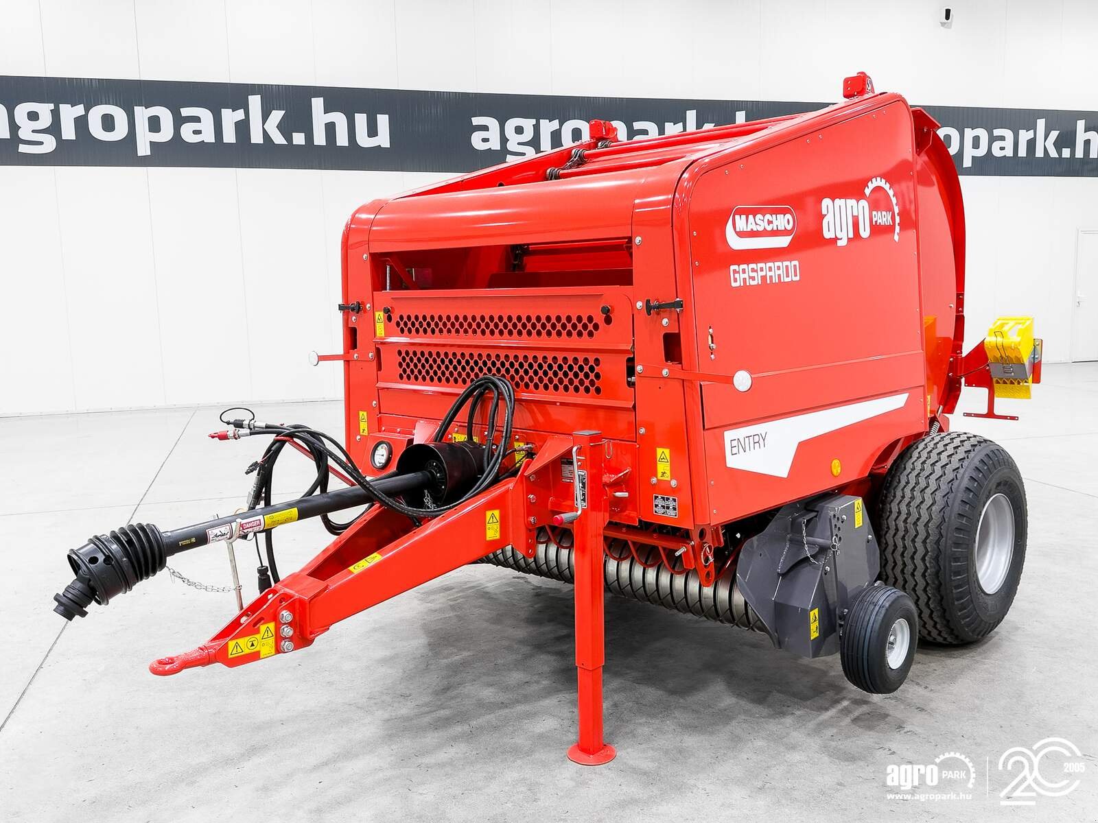 Großpackenpresse типа Maschio Entry 150 fixed chamber round baler, net binding, 1,5 m bale diameter, Gebrauchtmaschine в Csengele (Фотография 1)