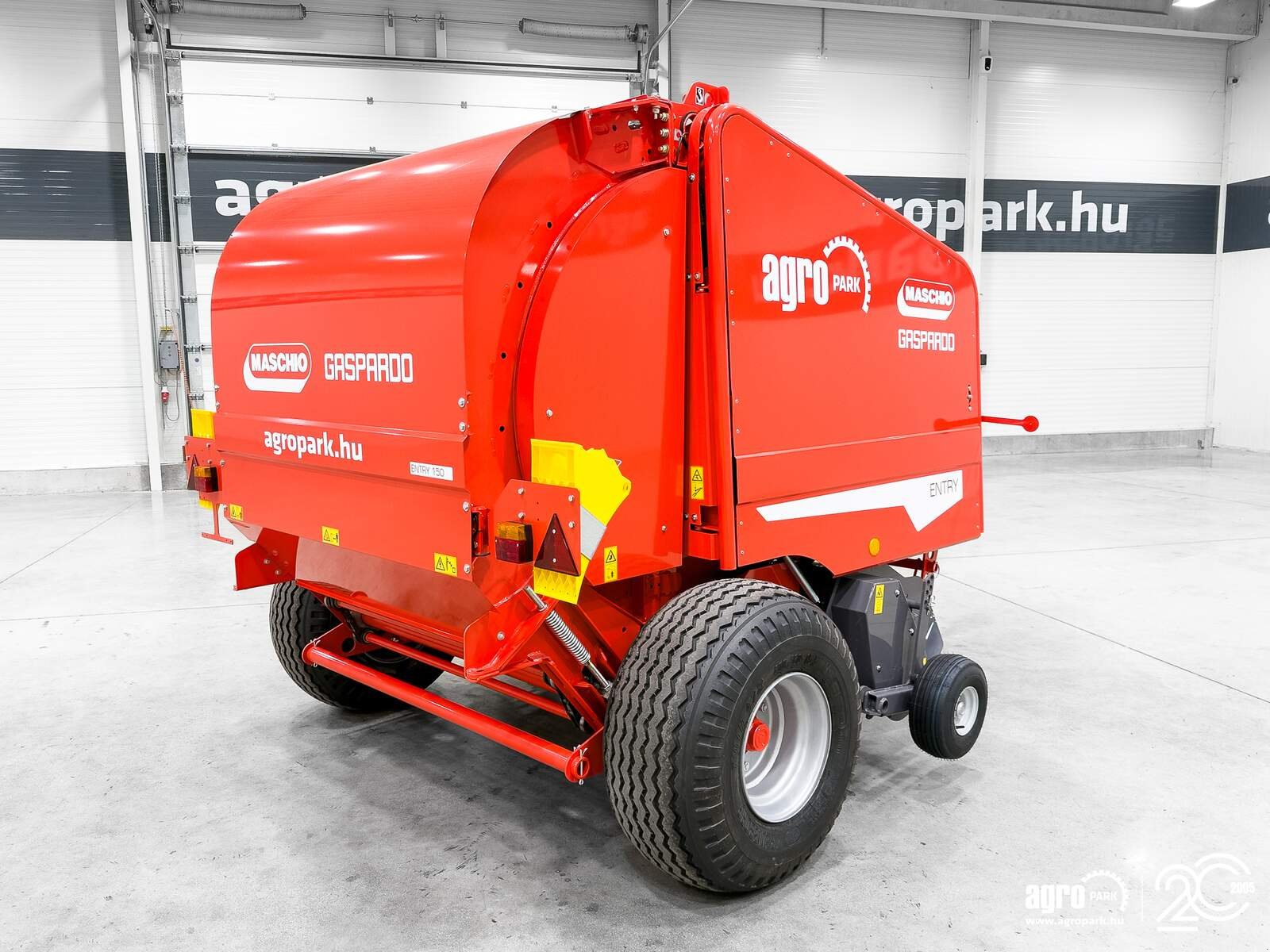 Großpackenpresse типа Maschio Entry 150 fixed chamber round baler, net binding, 1,5 m bale diameter, Gebrauchtmaschine в Csengele (Фотография 3)