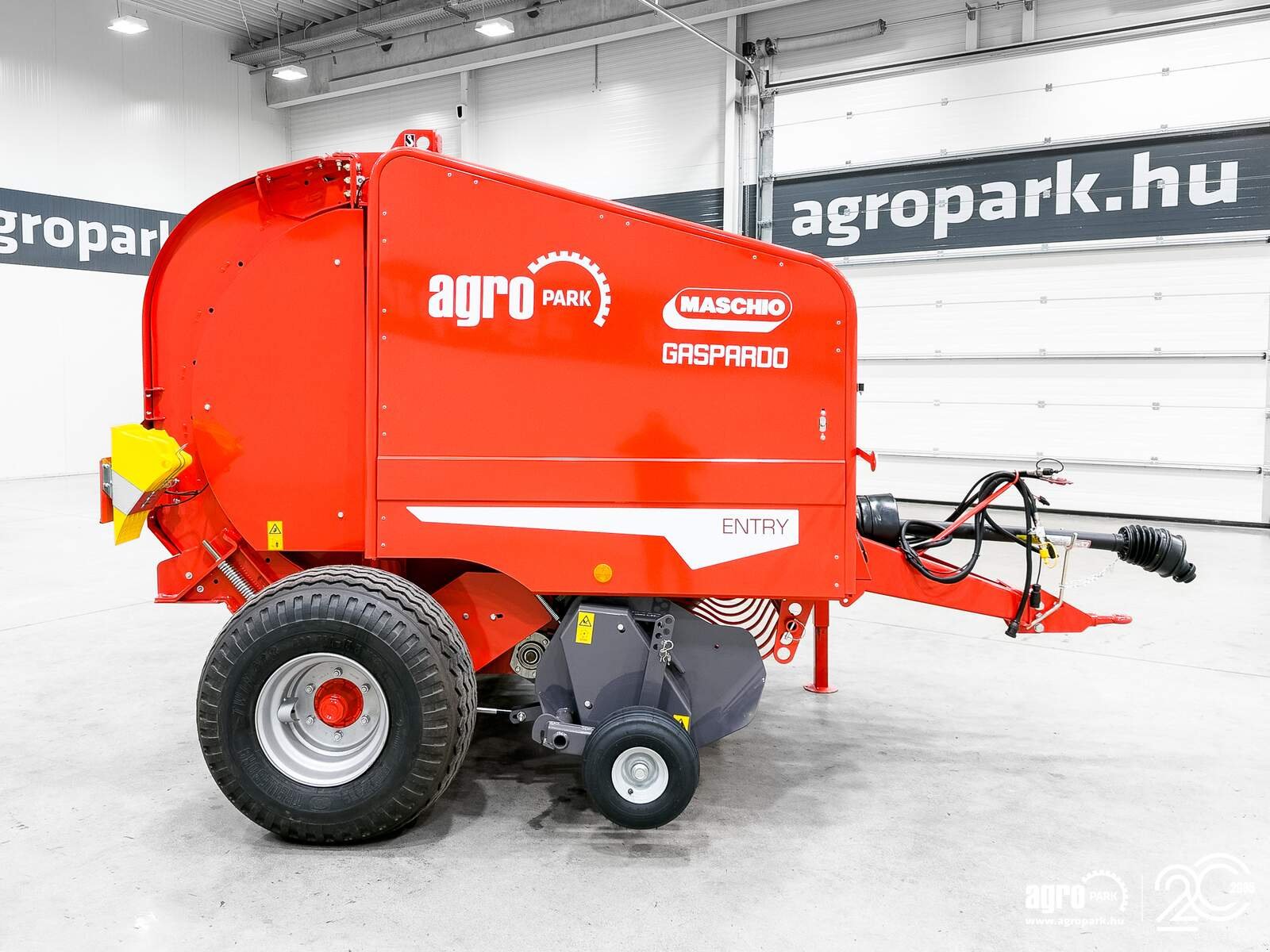 Großpackenpresse типа Maschio Entry 150 fixed chamber round baler, net binding, 1,5 m bale diameter, Gebrauchtmaschine в Csengele (Фотография 8)