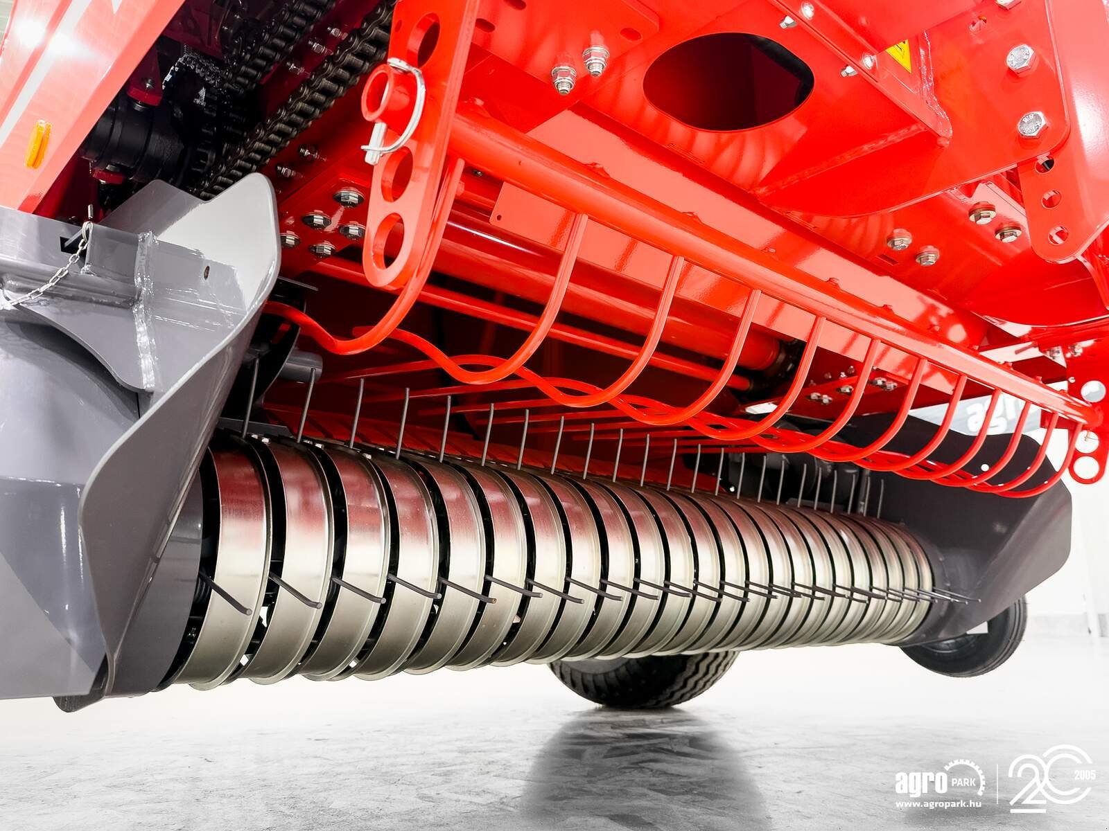 Großpackenpresse типа Maschio Entry 150 fixed chamber round baler, net binding, 1,5 m bale diameter, Gebrauchtmaschine в Csengele (Фотография 21)