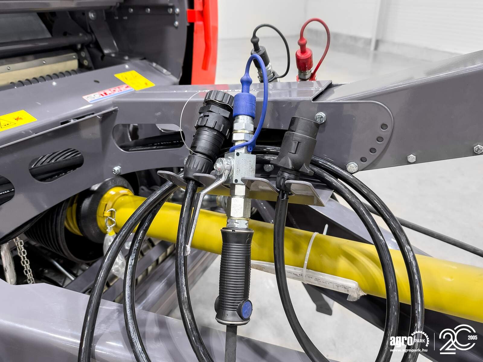 Großpackenpresse типа Maschio Extreme 365 HTC Isotronic UNUSED ISOBUS variable chamber round baler, Gebrauchtmaschine в Csengele (Фотография 16)