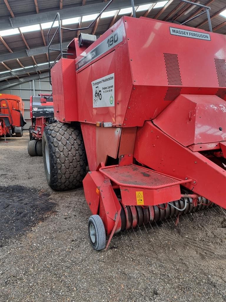 Großpackenpresse des Typs Massey Ferguson >190 bigpallepresser Parkland Ballevogn, Gebrauchtmaschine in Aulum (Bild 12)
