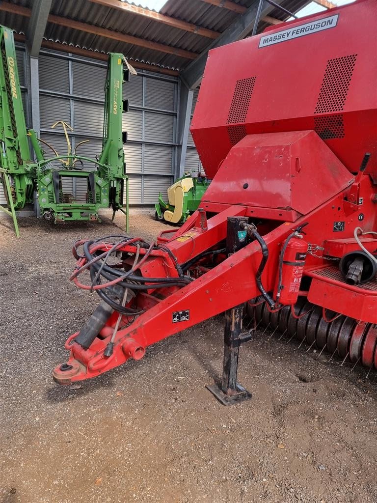 Großpackenpresse des Typs Massey Ferguson >190 bigpallepresser Parkland Ballevogn, Gebrauchtmaschine in Aulum (Bild 11)