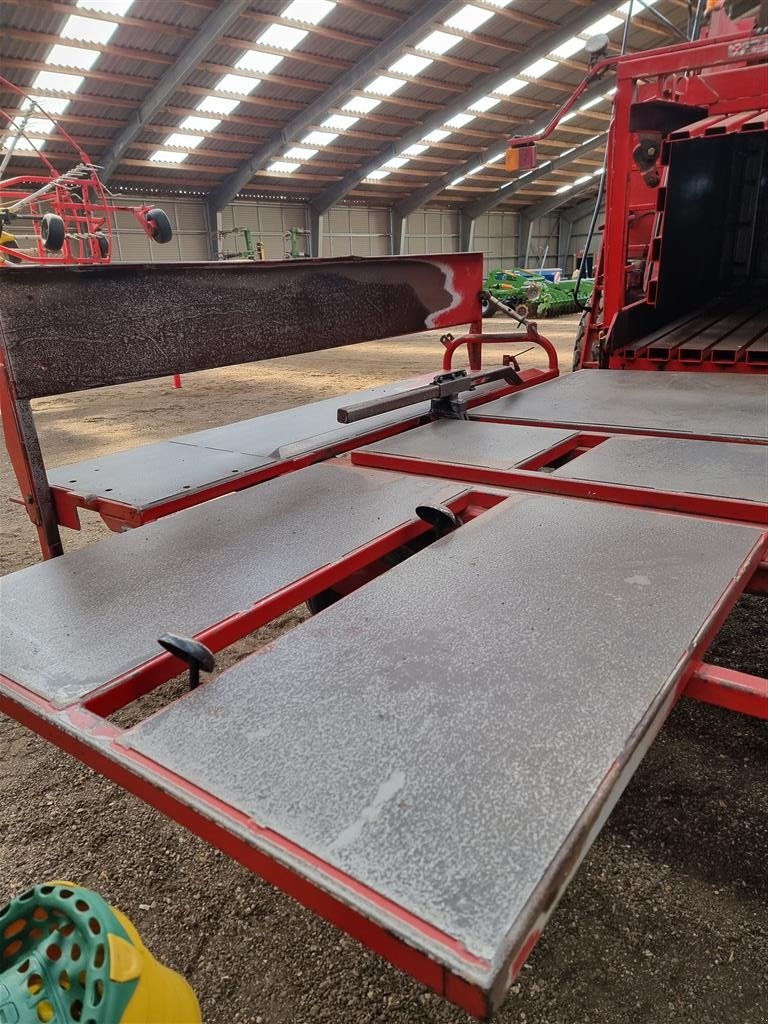 Großpackenpresse des Typs Massey Ferguson >190 bigpallepresser Parkland Ballevogn, Gebrauchtmaschine in Aulum (Bild 18)