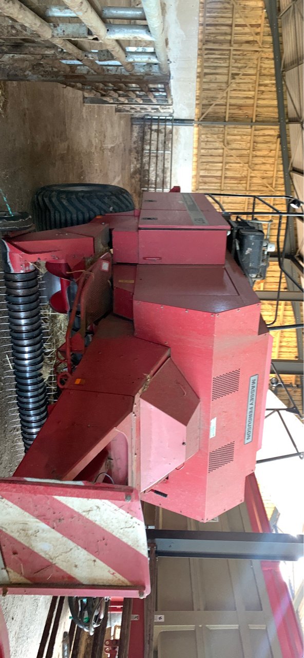 Großpackenpresse типа Massey Ferguson 187, Gebrauchtmaschine в Lalœuf (Фотография 1)