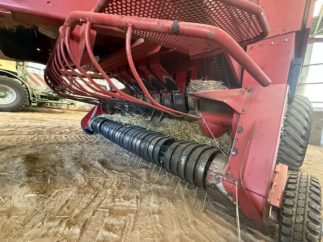 Großpackenpresse типа Massey Ferguson 187, Gebrauchtmaschine в Calmont (Фотография 3)