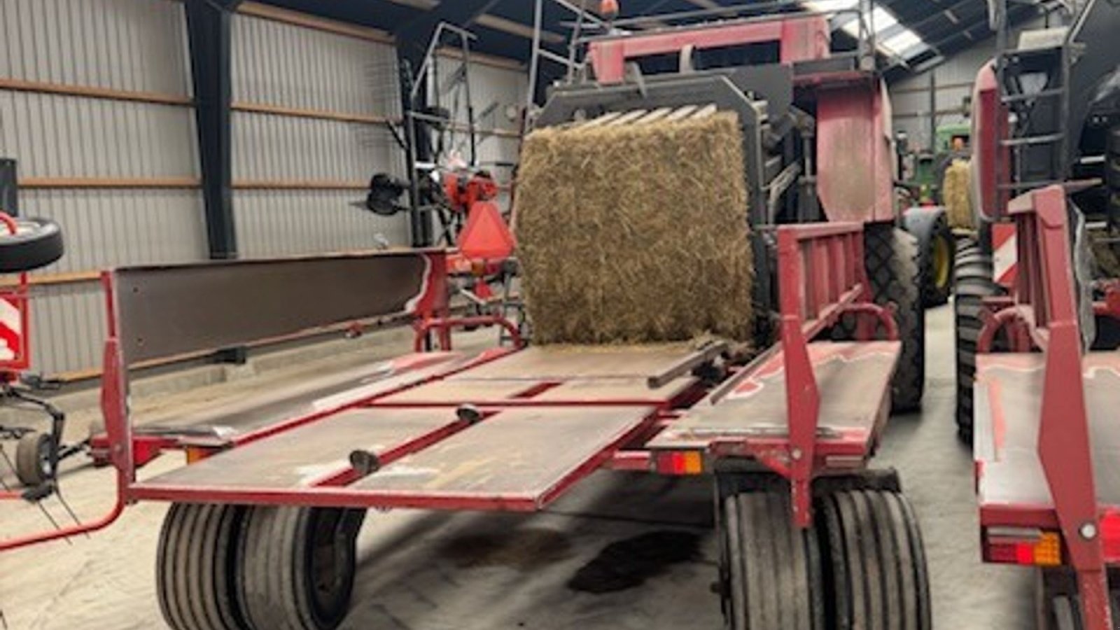 Großpackenpresse des Typs Massey Ferguson 2190 m/parkland vogn 2190, Gebrauchtmaschine in Sakskøbing (Bild 2)