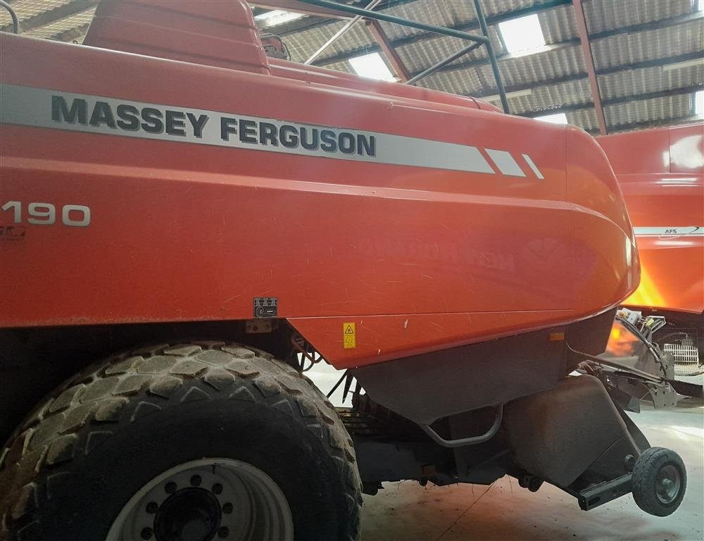 Großpackenpresse типа Massey Ferguson 2190 med Spragelse ballevogn, Gebrauchtmaschine в Horsens (Фотография 3)