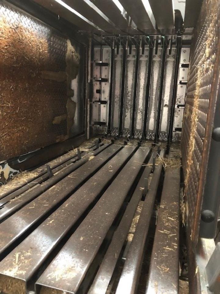 Großpackenpresse Türe ait Massey Ferguson 2190, Gebrauchtmaschine içinde Maribo (resim 2)