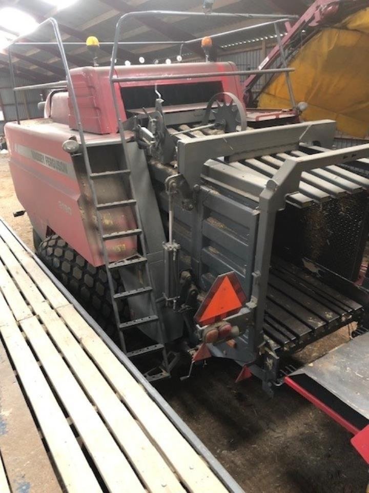 Großpackenpresse Türe ait Massey Ferguson 2190, Gebrauchtmaschine içinde Maribo (resim 7)