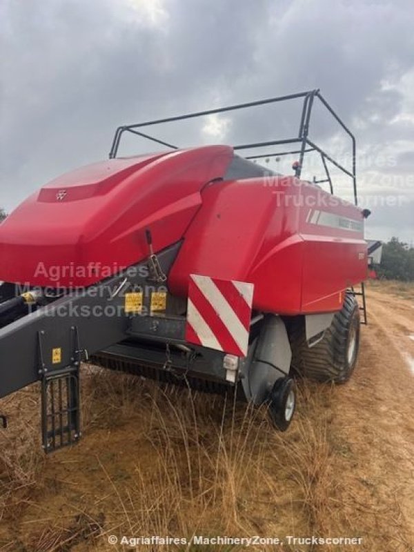 Großpackenpresse des Typs Massey Ferguson 2260 SP, Gebrauchtmaschine in LOMBEZ (Bild 1)