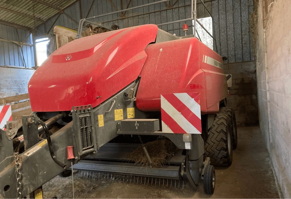 Großpackenpresse of the type Massey Ferguson 2270 TP, Gebrauchtmaschine in MARBEVILLE (Picture 2)