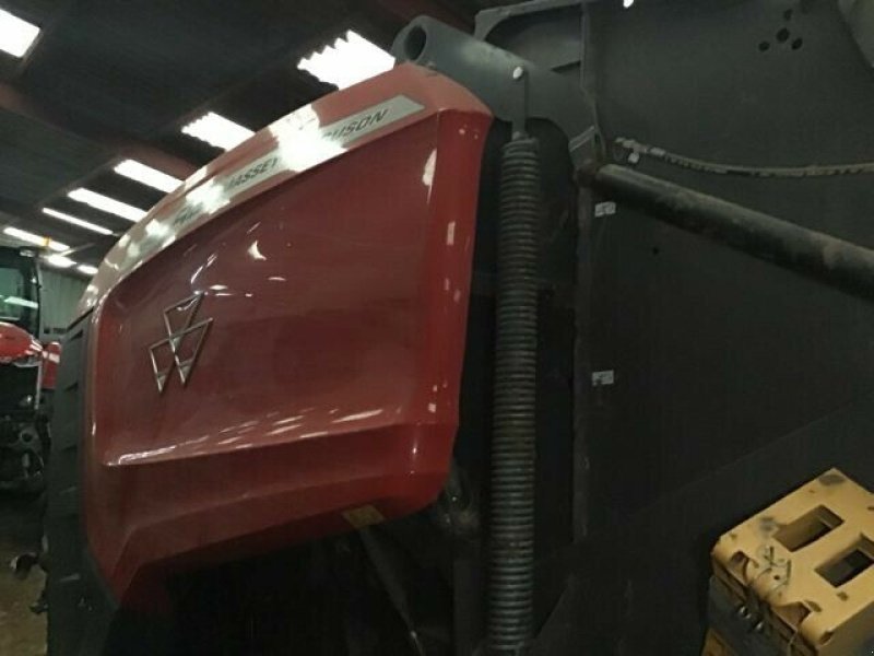 Großpackenpresse Türe ait Massey Ferguson PRESSE M-F RB 4180 V XTRA, Gebrauchtmaschine içinde Paray-le-monial (resim 4)