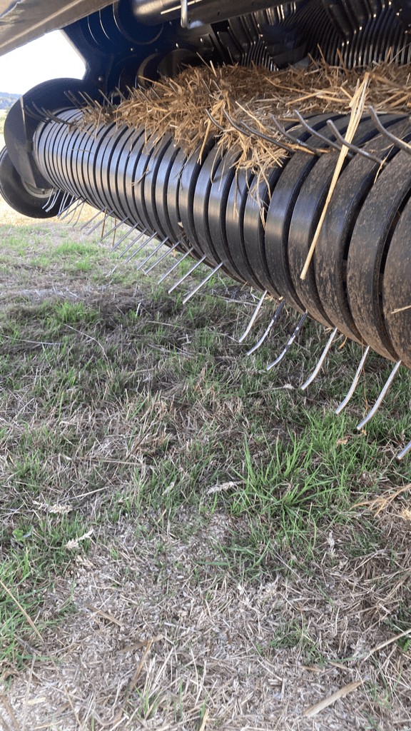 Großpackenpresse del tipo New Holland 1290 PLUS CROPCUTTER, Gebrauchtmaschine In TREMEUR (Immagine 4)