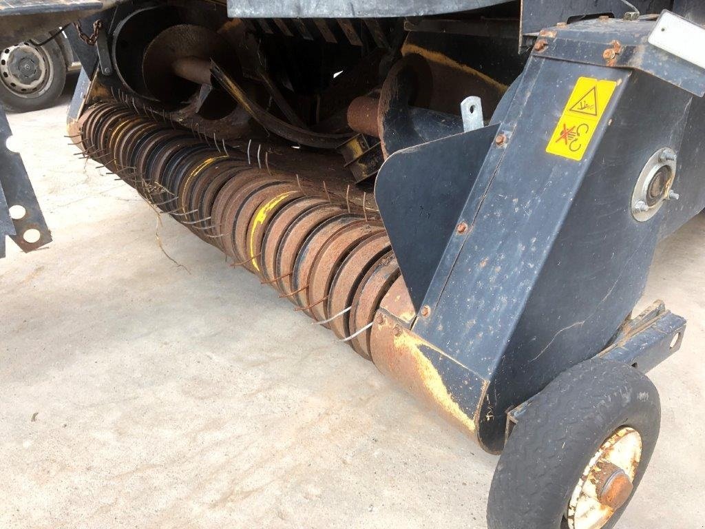 Großpackenpresse Türe ait New Holland 4860S "ophug" Packercutter med 6 knive, Gebrauchtmaschine içinde Tinglev (resim 7)