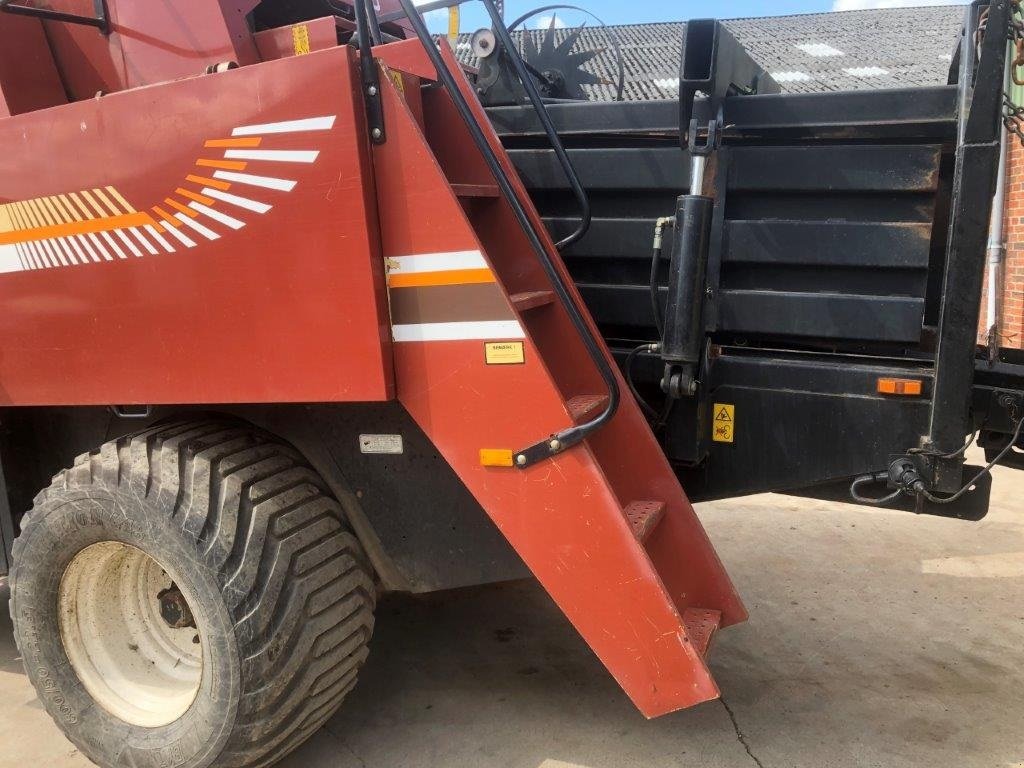 Großpackenpresse Türe ait New Holland 4860S "ophug" Packercutter med 6 knive, Gebrauchtmaschine içinde Tinglev (resim 11)