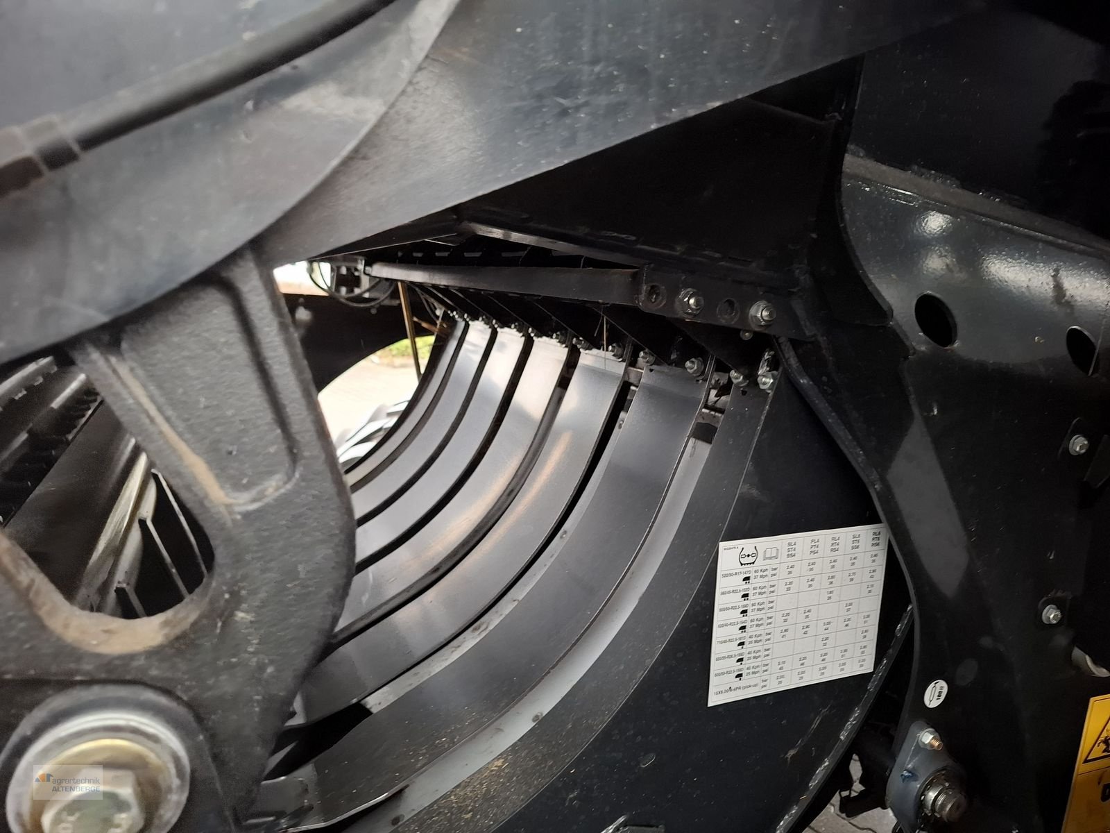 Großpackenpresse typu New Holland BB 1270 RC Loopmaster / BB1270, Gebrauchtmaschine v Altenberge (Obrázek 17)