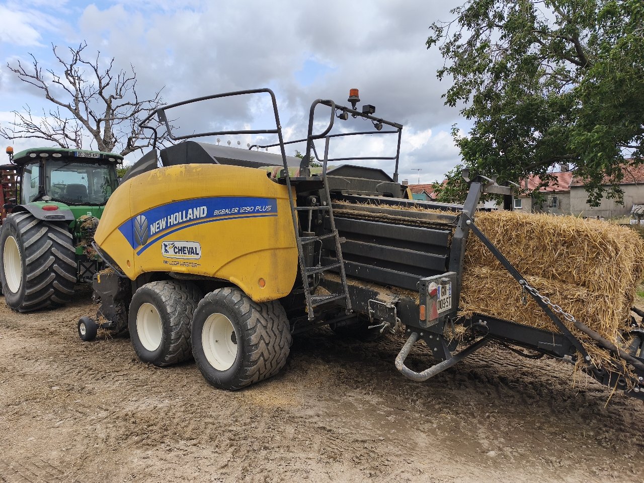 Großpackenpresse des Typs New Holland BB 1290 +, Gebrauchtmaschine in Lérouville (Bild 5)