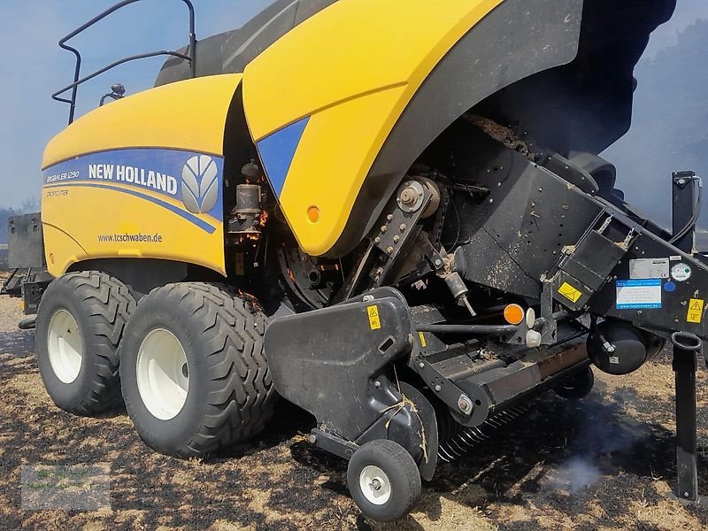 Großpackenpresse des Typs New Holland BB 1290 / Großpackenpresse / Brandschaden, Gebrauchtmaschine in Gerstetten (Bild 1)