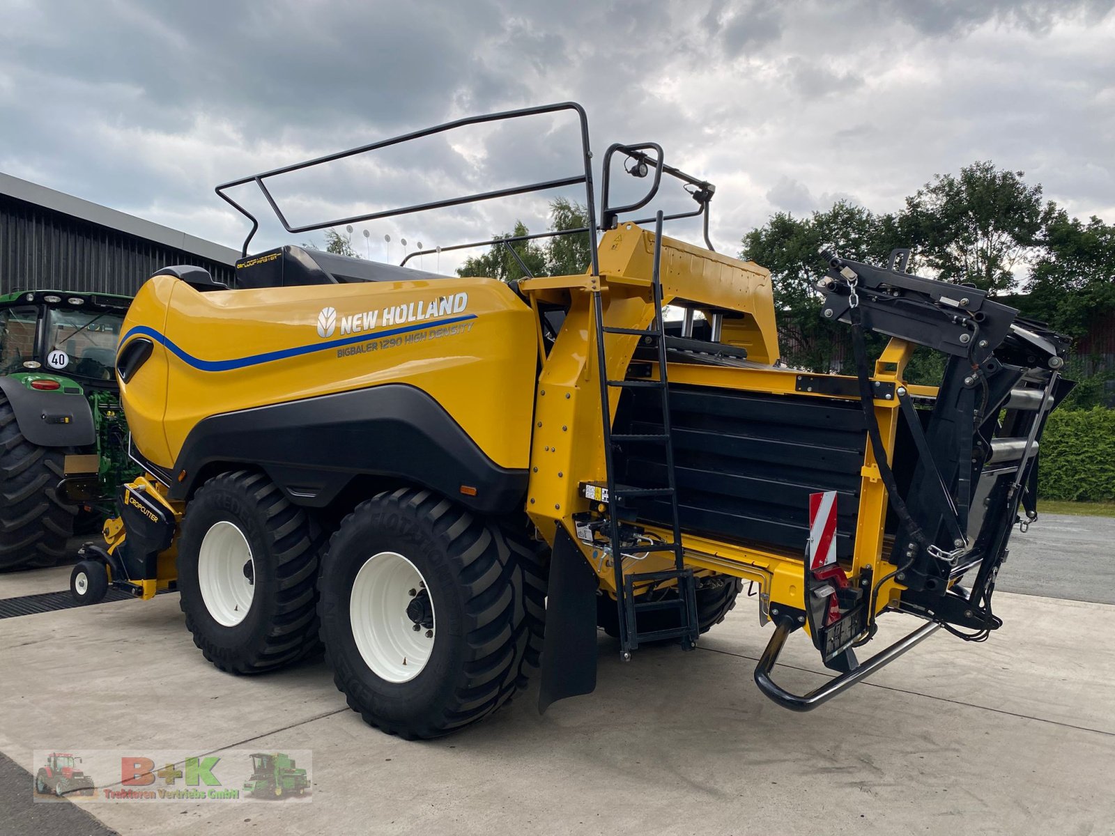 Großpackenpresse typu New Holland BB 1290 High Density CropCutter, Gebrauchtmaschine v Kettenkamp (Obrázek 3)