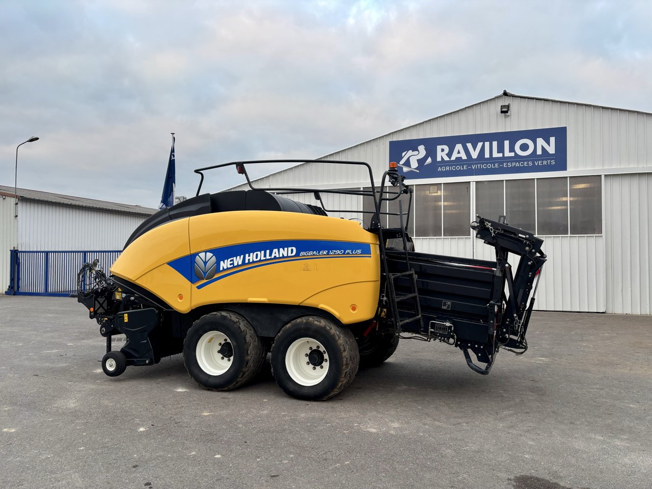 Großpackenpresse des Typs New Holland BB 1290 plus, Gebrauchtmaschine in VERT TOULON (Bild 8)