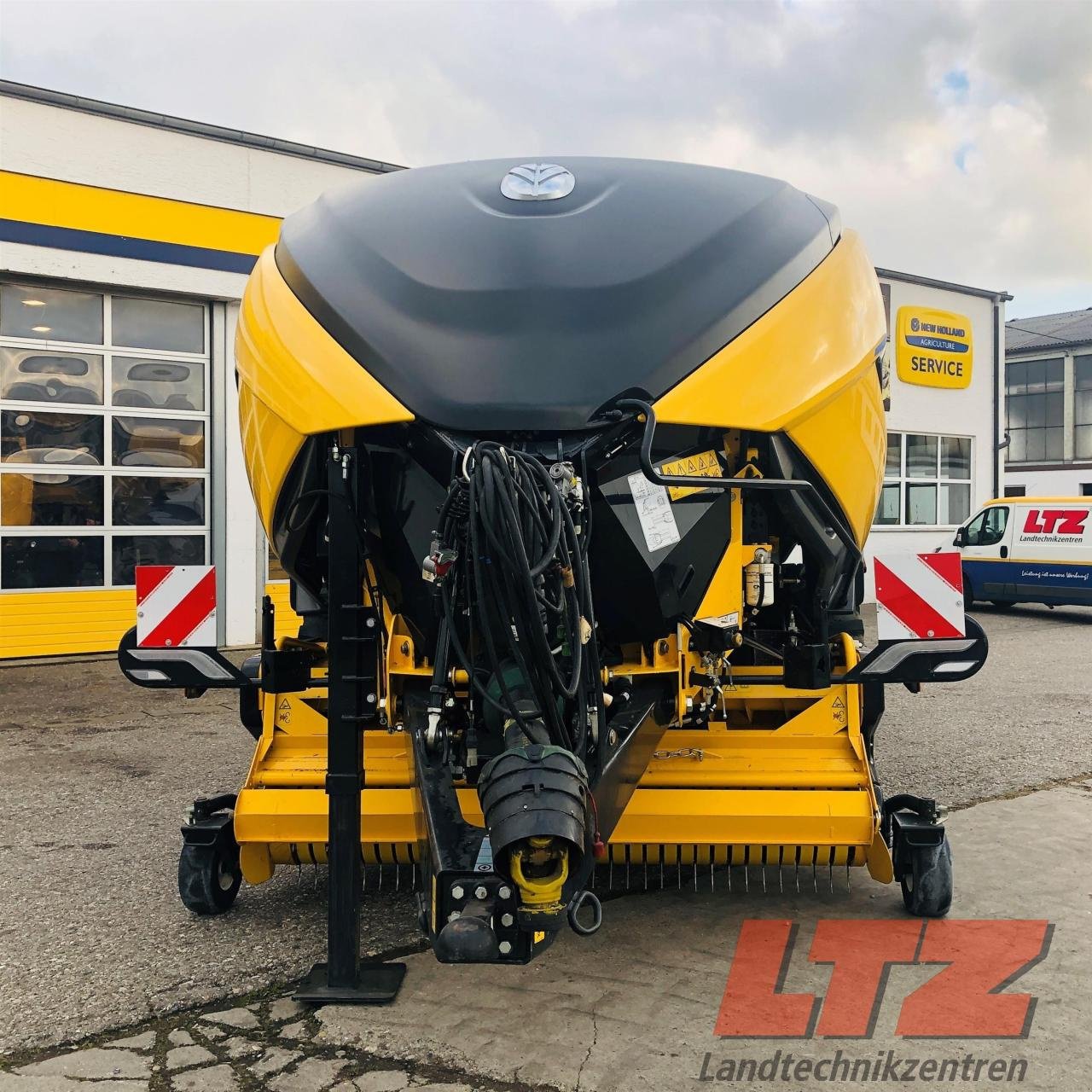 Großpackenpresse des Typs New Holland BB 1290 RC HD High Density - SALE, Neumaschine in Ampfing (Bild 2)