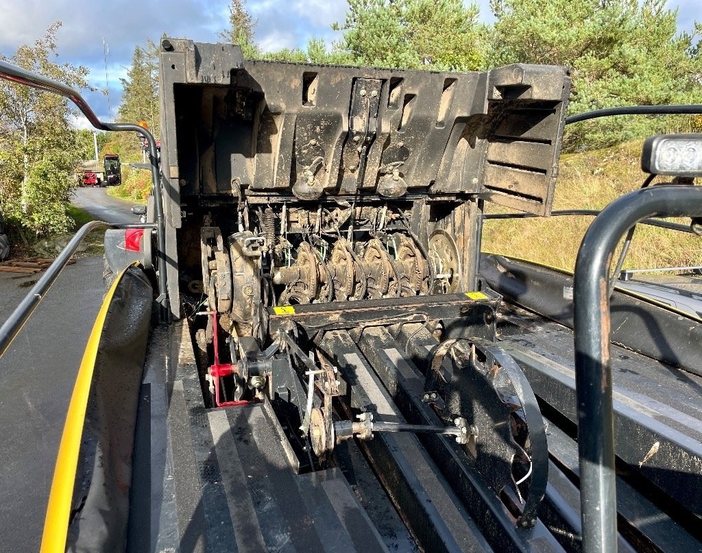 Großpackenpresse des Typs New Holland BB 890 RC, Gebrauchtmaschine in Vrå, Frejlev, Hornslet & Ringsted (Bild 4)