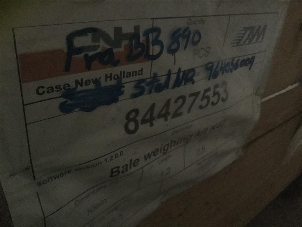 Großpackenpresse des Typs New Holland BB 890 vejekit til sliske på bb 890, Gebrauchtmaschine in Kongerslev (Bild 1)