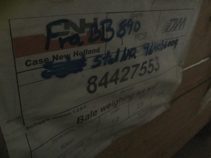 Großpackenpresse des Typs New Holland BB 890 vejekit til sliske på bb 890, Gebrauchtmaschine in Kongerslev (Bild 1)