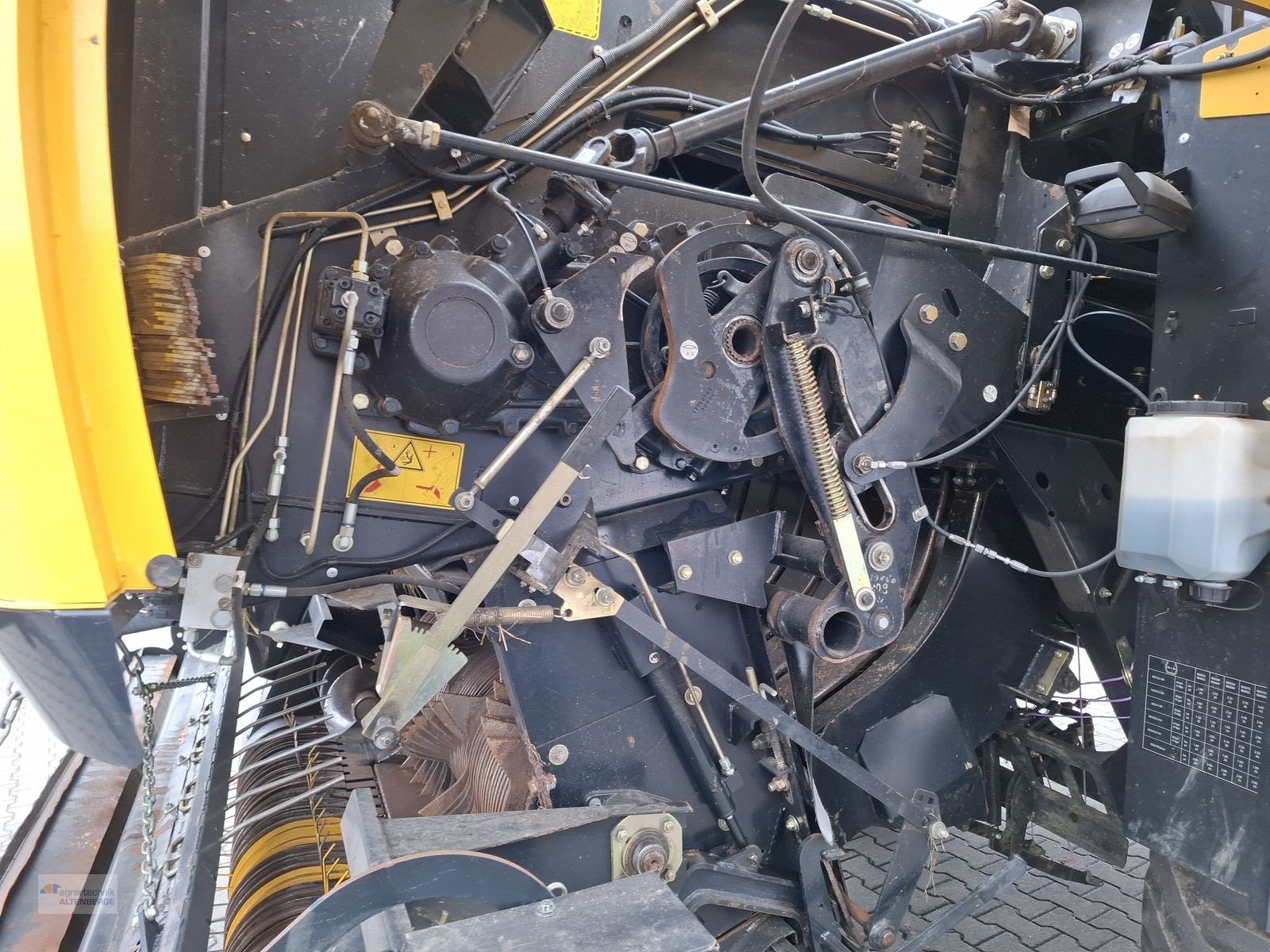 Großpackenpresse typu New Holland BB 9070 / BB9070, Gebrauchtmaschine v Altenberge (Obrázek 16)