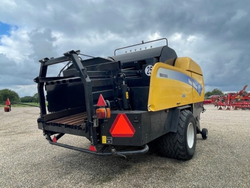 Großpackenpresse типа New Holland BB 9080 RY MIDI, Gebrauchtmaschine в Rødding (Фотография 3)