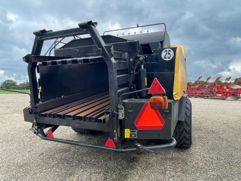 Großpackenpresse типа New Holland BB 9080 RY MIDI, Gebrauchtmaschine в Rødding (Фотография 5)