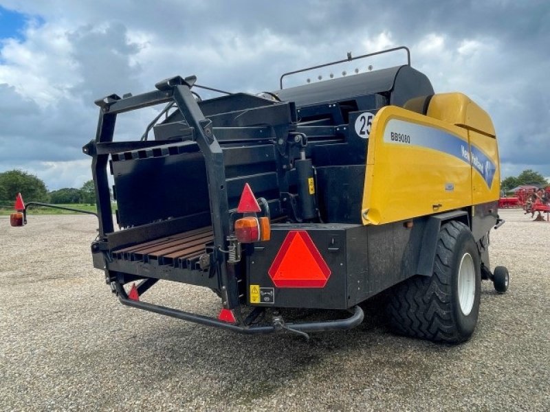 Großpackenpresse типа New Holland BB 9080 RY MIDI, Gebrauchtmaschine в Rødding (Фотография 2)