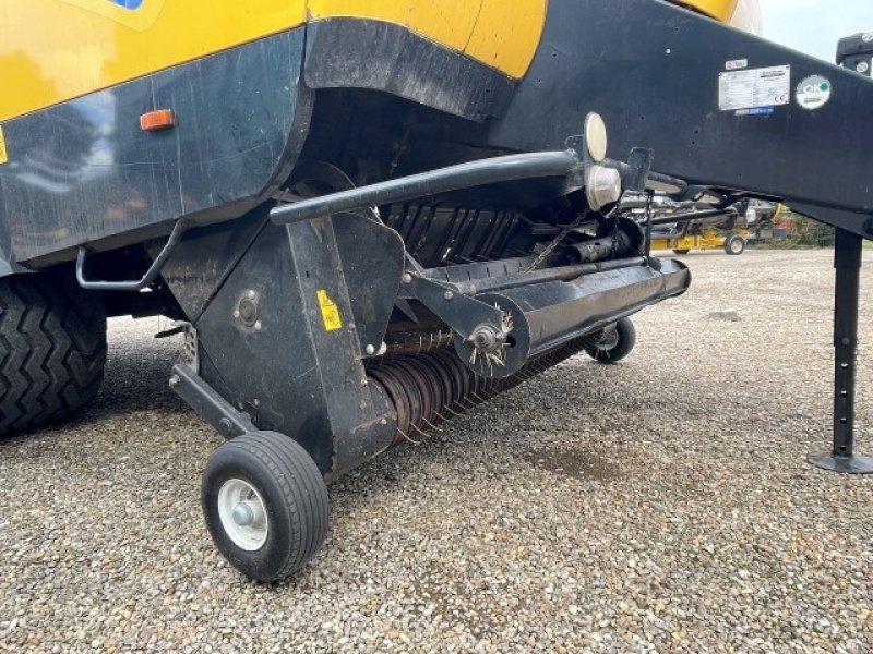 Großpackenpresse типа New Holland BB 9080 RY MIDI, Gebrauchtmaschine в Rødding (Фотография 14)