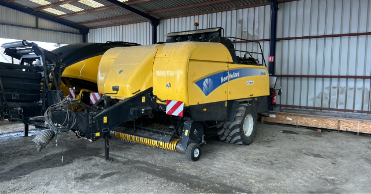 Großpackenpresse des Typs New Holland BB 9080, Gebrauchtmaschine in Eton (Bild 1)