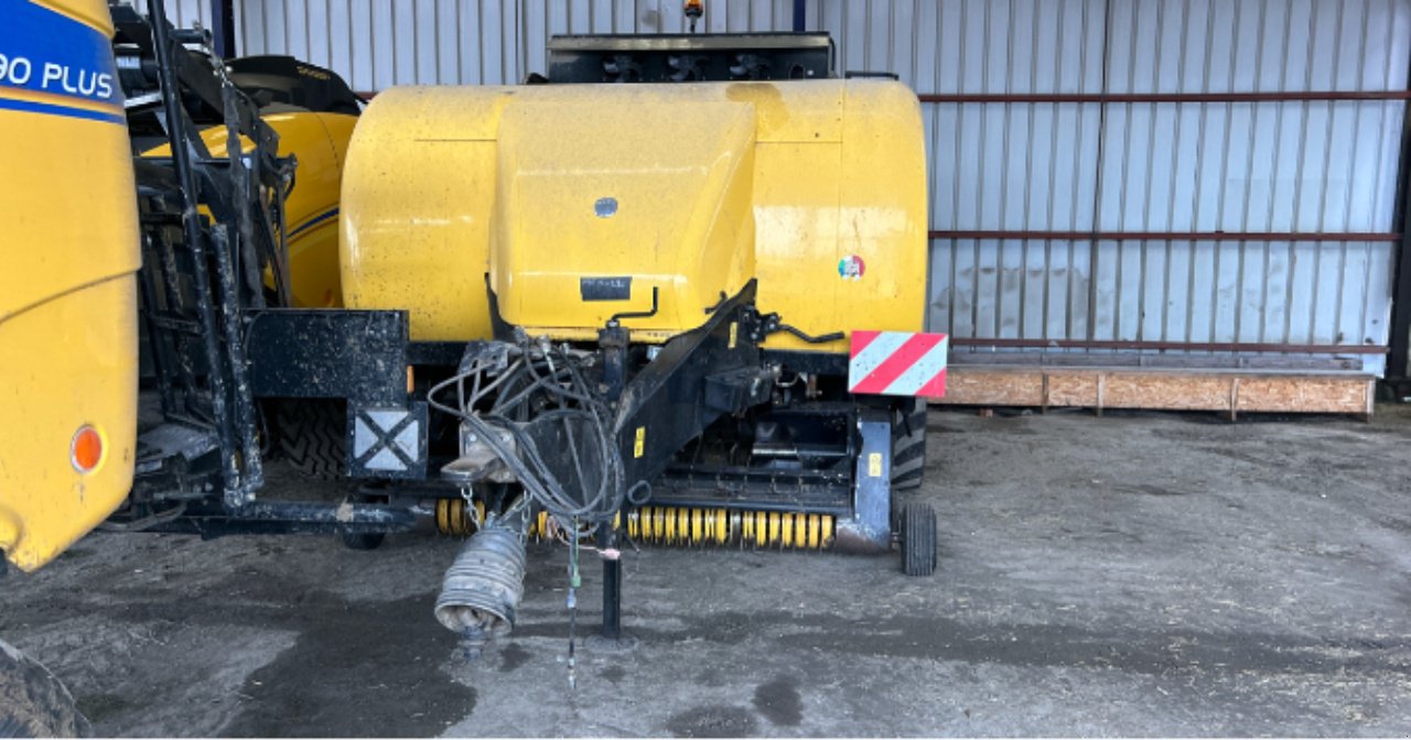 Großpackenpresse des Typs New Holland BB 9080, Gebrauchtmaschine in Eton (Bild 4)