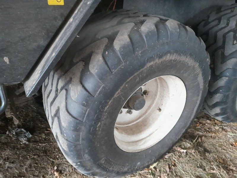 Großpackenpresse des Typs New Holland BB 9080, Gebrauchtmaschine in Gutzkow (Bild 8)