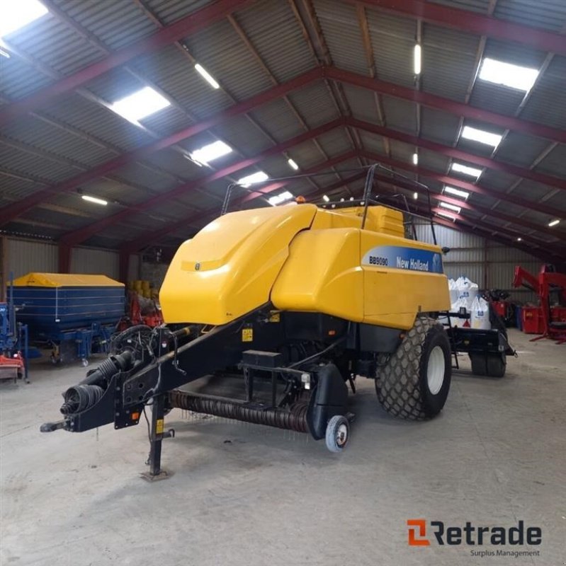 Großpackenpresse des Typs New Holland BB 9090, Gebrauchtmaschine in Rødovre (Bild 1)