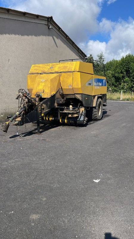 Großpackenpresse типа New Holland BB 930 A, Gebrauchtmaschine в RODEZ (Фотография 1)